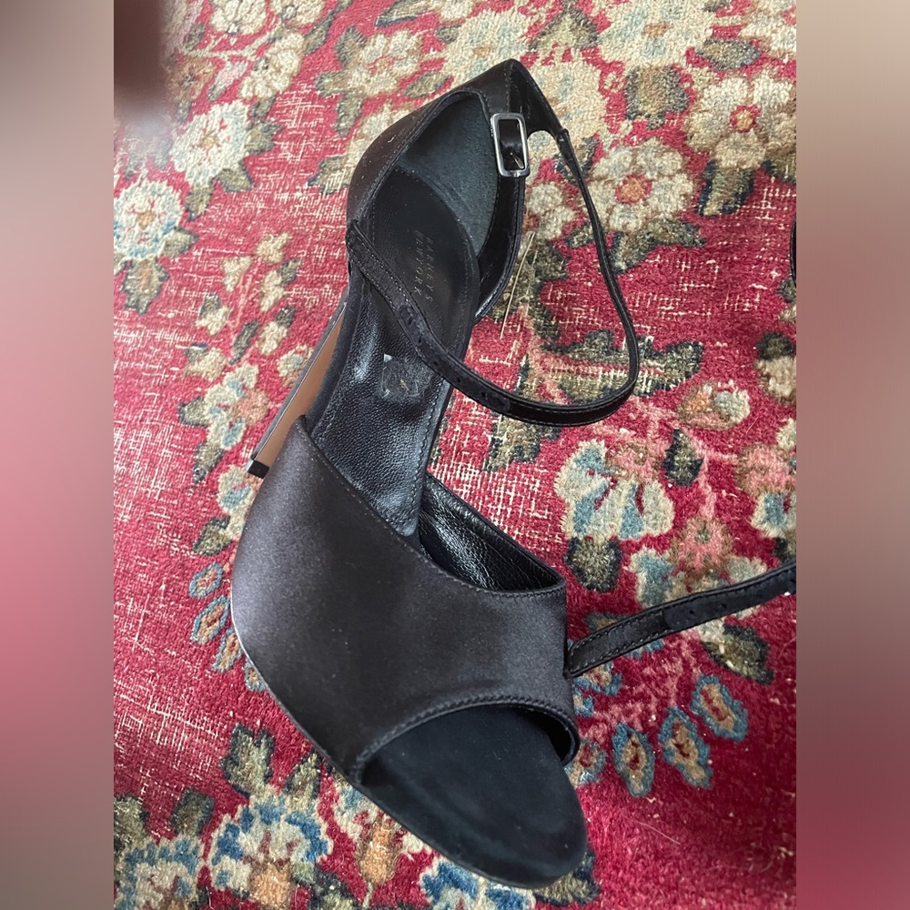 Barneys New York Black Satin Stiletto Heels Ankle Strap Italy 37.5 7/7.5 - Picture 4 of 12